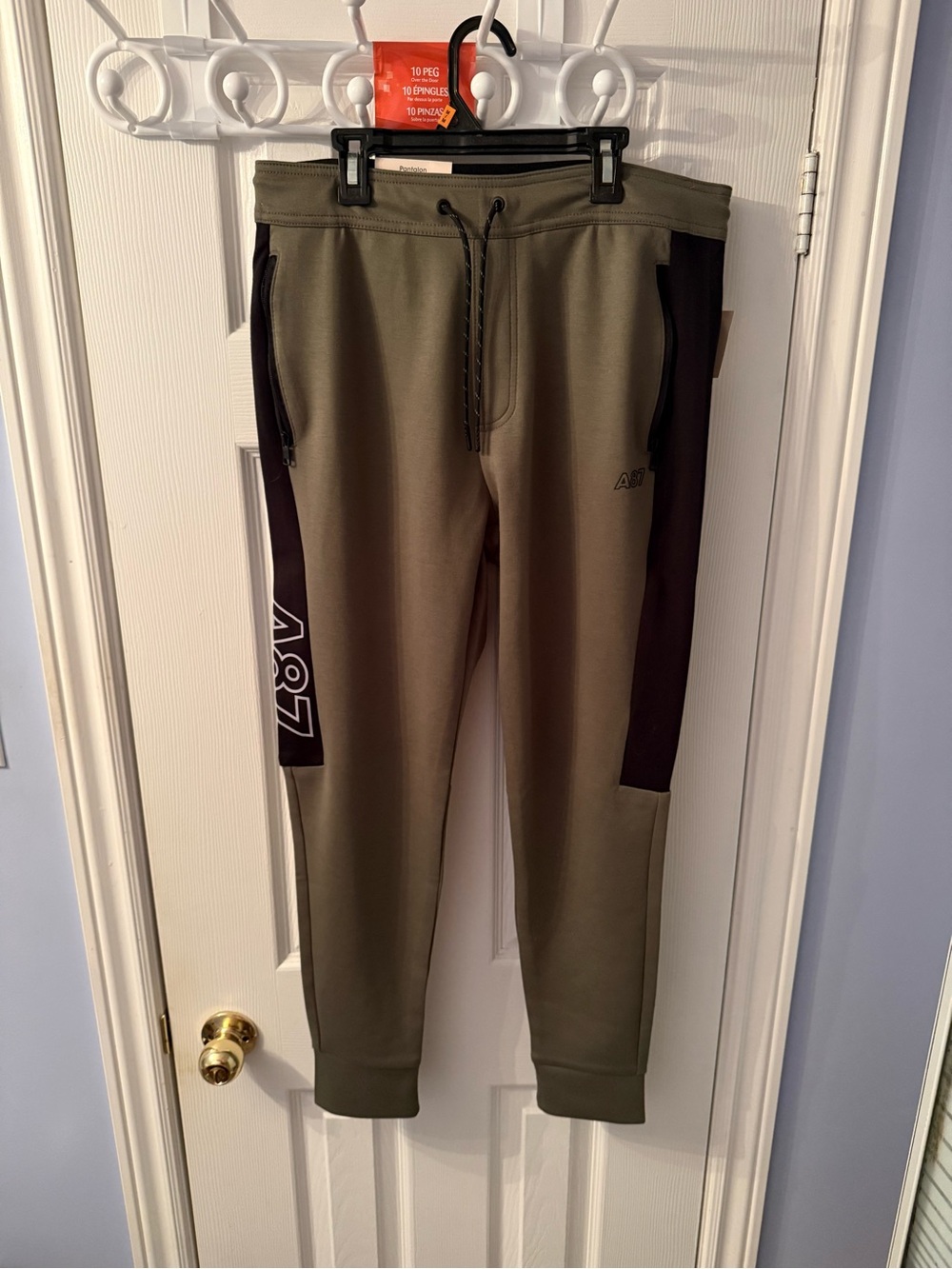 Aeropostale Olive Green & Black Men's Joggers
